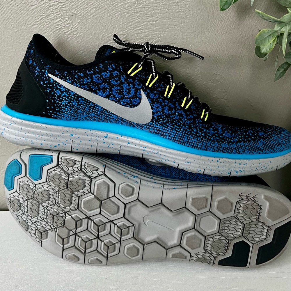 Men’s  size 13 Nike -blue black and neon green accents . - Picture 2 of 4